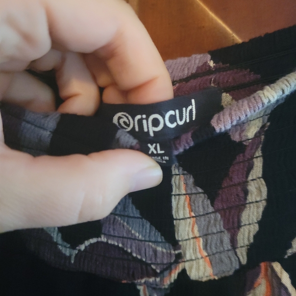 Floral Ripcurl gauchos - Picture 4 of 4